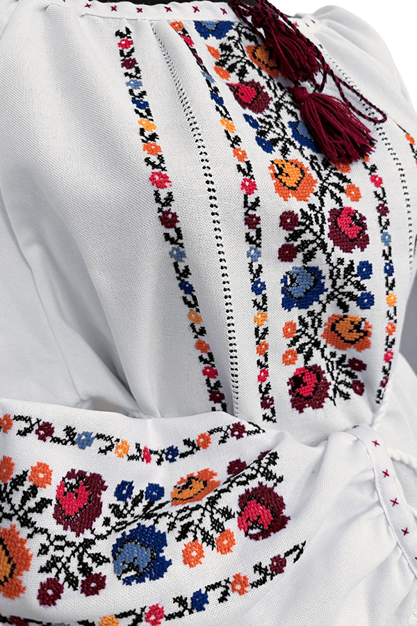 Ia Laria - Ie tradițională cusută manual 3 Ia tradițională cu broderie colorată