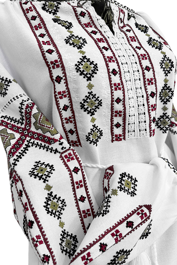 Ia-doamnei-Ie-traditionala-cusuta-manual (2) Ie tradițională românească cusuta manual